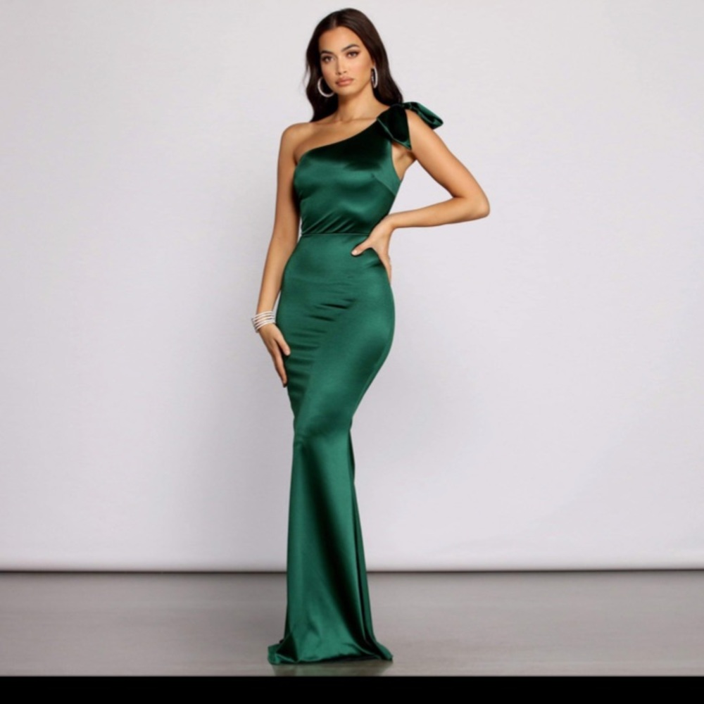 Beautiful satin gown